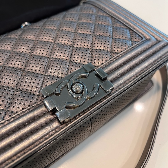 Chanel Boy - Picture 3 of 16